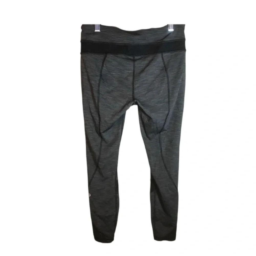 Women’s LuLuLemon Size 6 Black Gray & White Inspire Tight II‎